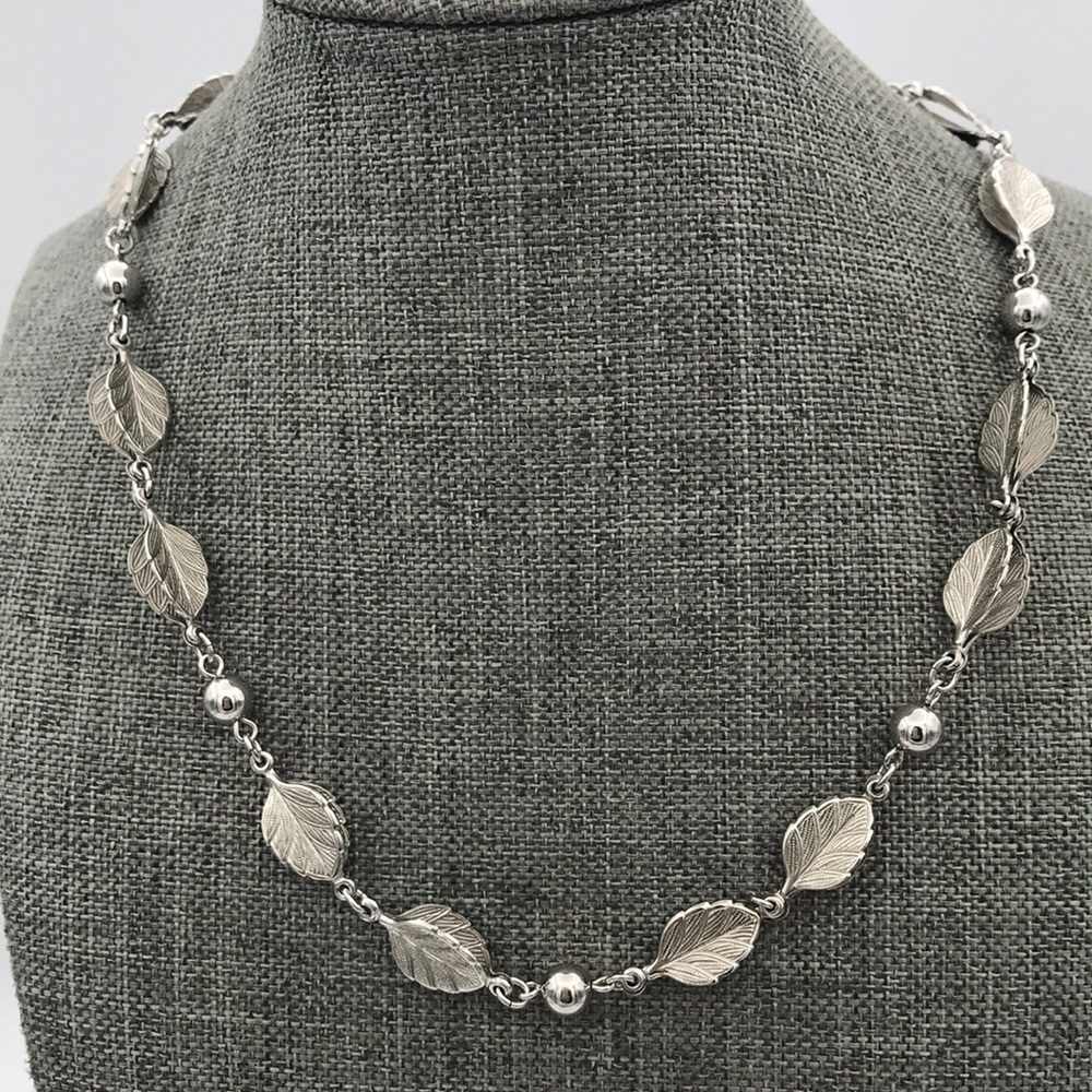 Vintage AMCO Double Leaf Necklace